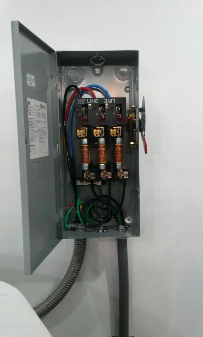 Three-phase disconnect switch installed for Electrical Wiring & Rewiring in Portland